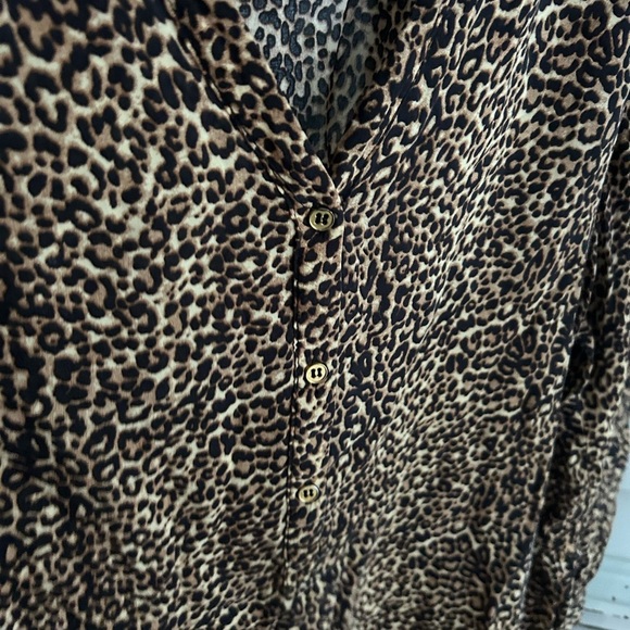 Grand & Greene Leopard Print Blouse L - Picture 8 of 11